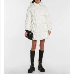 NEW $4500 Valentino Garavani white Quilted puffer jacket coat rare